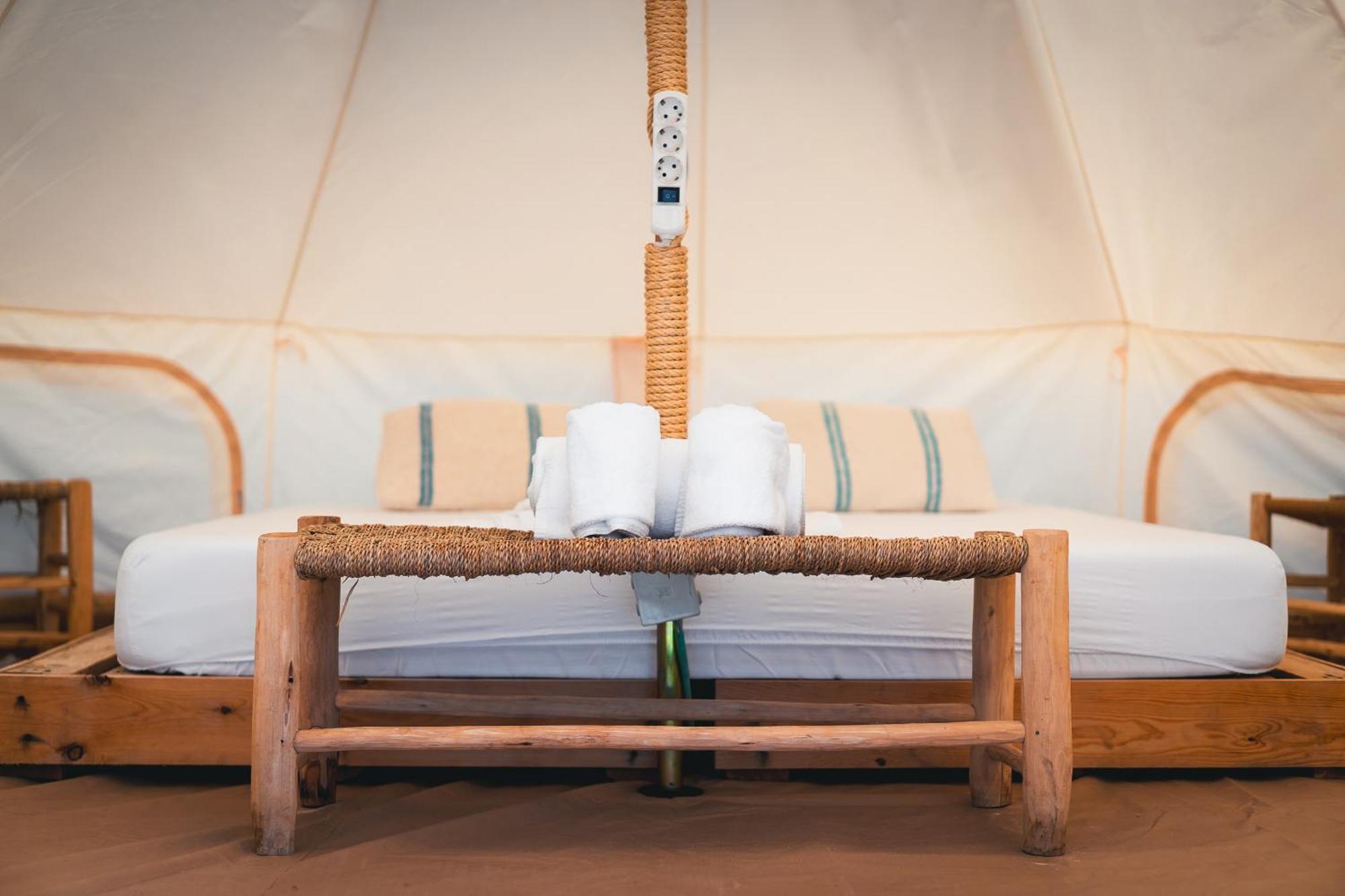 Camping Tres Estrellas Mediterraneo 실세스 외부 사진