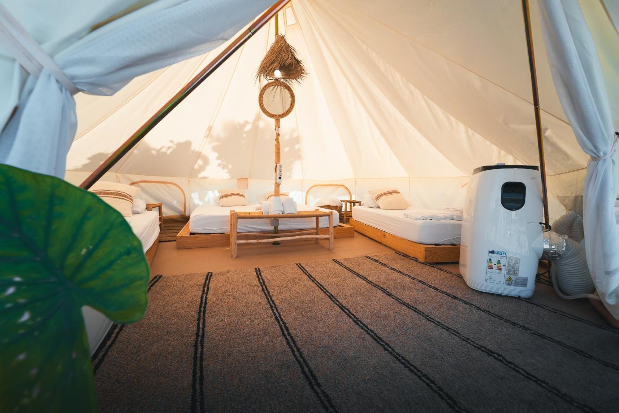 Camping Tres Estrellas Mediterraneo 실세스 외부 사진